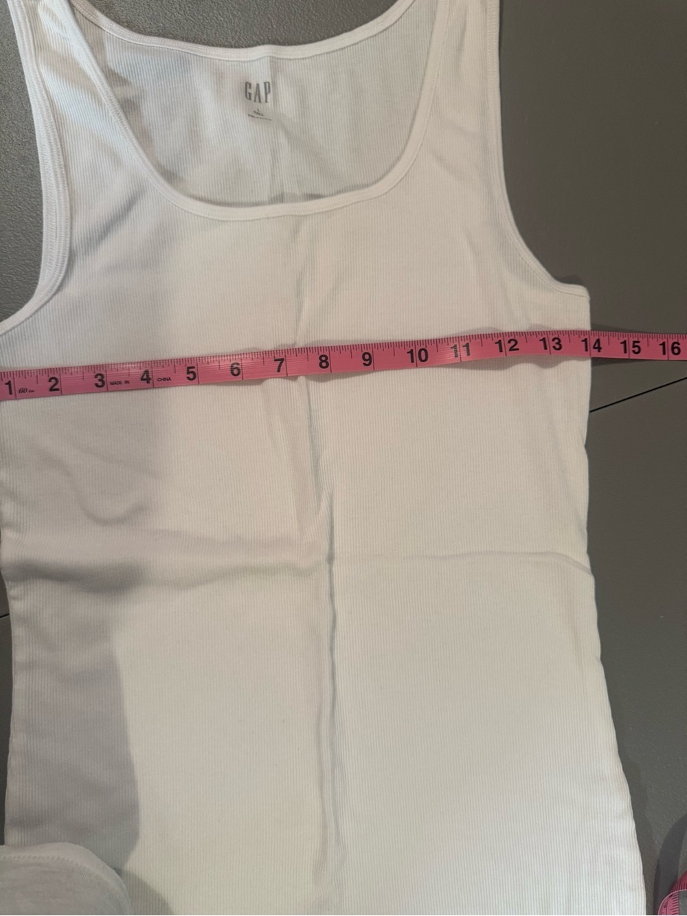 GAP White Ribbed Scoop Tank